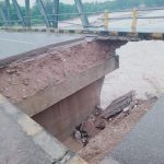 Dampak Cuaca Ekstrim Di TTS, Satu Warga Terbawa Banjir, jembatan Boking Putus Total