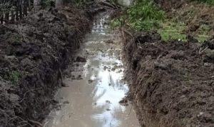 Cegah Banjir Di Desa Toineke, BPBD TTS Buat Tiga Saluran Air