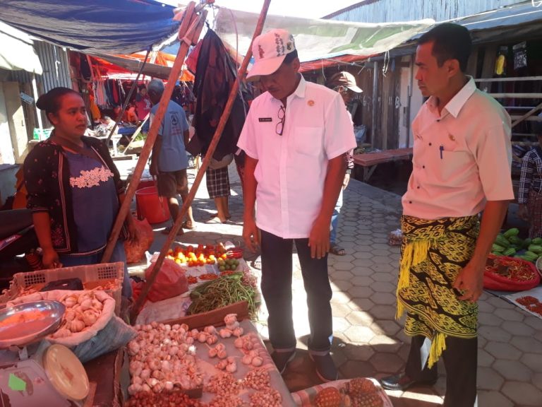 Karo Perekonomian NTT Sidak Ke Pasar Inpres Soe