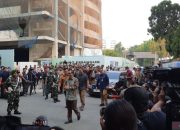 Tes kesehatan Ganjar gandeng istri Mahfud jalan sendiri 