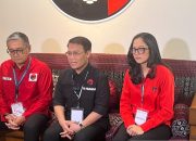 Basarah jelaskan alasan gunakan seragam partai warna hitam