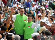 Jalan sehat bersama Anies Baswedan dan Cak Imin