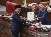 DPR RI sahkan UU ASN