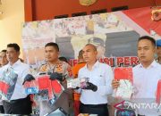 Polisi memburu perampok minimarket yang diotaki mantan pegawai