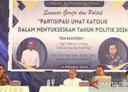 Uskup Agung Kupang ajak umat Katolik tolak politik uang di Pemilu 2024