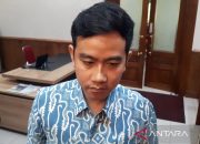 Gibran mengelak disebut sudah masuk Partai Golkar