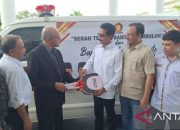 Prabowo Subianto serahkan 25 unit ambulans untuk Aceh