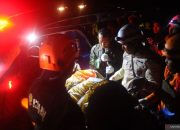 Kemarin, Pesawat TNI AU jatuh hingga Wapres kunker naik Whoosh