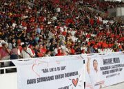 Pendukung PSIS nonton final Soekarno Cup di GBK