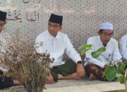 Anies ziarah ke makam KH Bisri Mustofa di Rembang