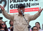 Hadir di Batam Prabowo memohon kesempatan mengabdi kepada negara