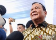 Prabowo tersenyum saat ditanya rencana pertemuan dengan Megawati