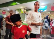 Presiden antar 43 anak yatim belanja baju-makanan untuk Lebaran