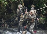 TNI AL dan USMC adakan latihan infiltrasi seberangi sungai di Sukabumi