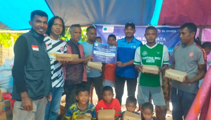 Majelis Taklim XL Axiata Bersama Relawan Nusantara Salurkan Bantuan Bencana Letusan Gunung Lewotobi Kabupaten Flores Timur