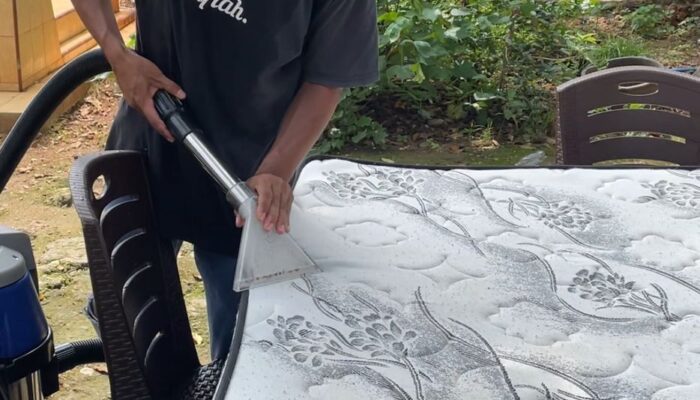 Mahasiswa Universitas Muhammadiyah Kupang Bangun Usaha Jasa Cuci Demi Mandiri