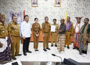 BERTEMU BUPATI KUPANG, WARGA DUSUN V BINLAKA DESA OELTUAH BERHARAP USULAN PEMEKARAN DESA MENJADI DESA BINLAKA BISA TERWUJUD.