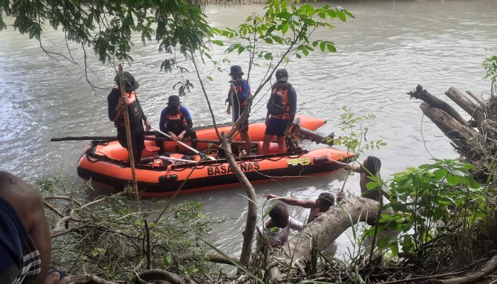 Warga Sumba Timur Hilang Saat Cuci Pakaian di Sungai, Tim SAR Terus Lakukan Pencarian