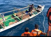 TIM SAR GABUNGAN BERHASIL EVAKUASI 3 KORBAN MATI MESIN DAN HILANG KONTAK DI PERAIRAN DESA DIU, ROTE NDAO – NTT