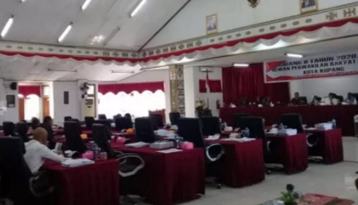 Dua Fraksi DPRD Kota Kupang Soroti Berbagai Permasalahan dalam Pembahasan LKPj 2025