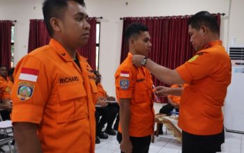 Tingkatkan Kesiapsiagaan Penanganan Kecelakaan Laut di NTT, Kantor SAR Kupang Gelar Latihan Pertolongan di Permukaan Perairan